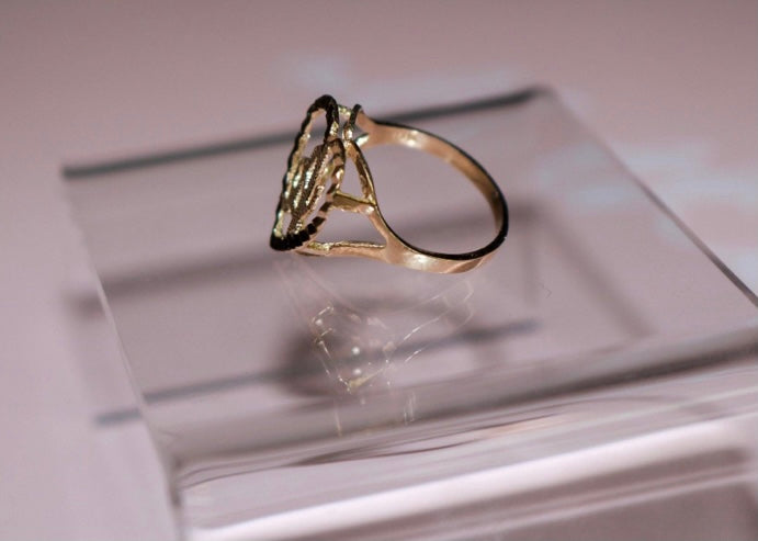 Initial heart finger ring